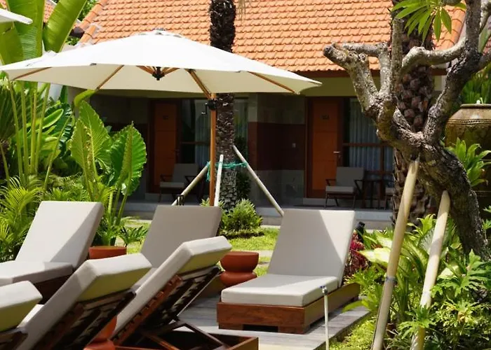 Hotel Kesumasari Living
